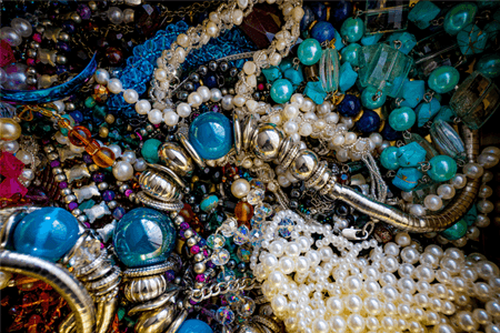Vintage or Costume Jewellery buying service - The Gold Company